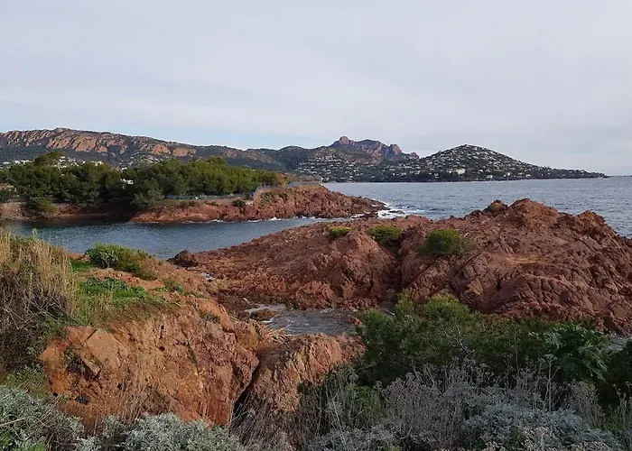 Modernes Vue A Cap Esterel * Saint-Raphaël